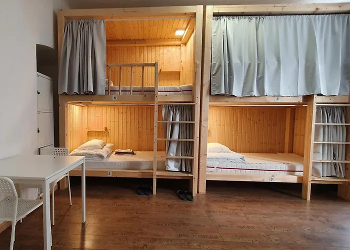 7Brunnen Beds & Rooms